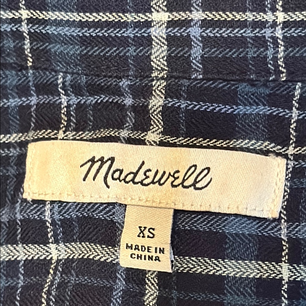 Madewell Blue and White Relaxed Button Down Shirt - Picture 8 of 10